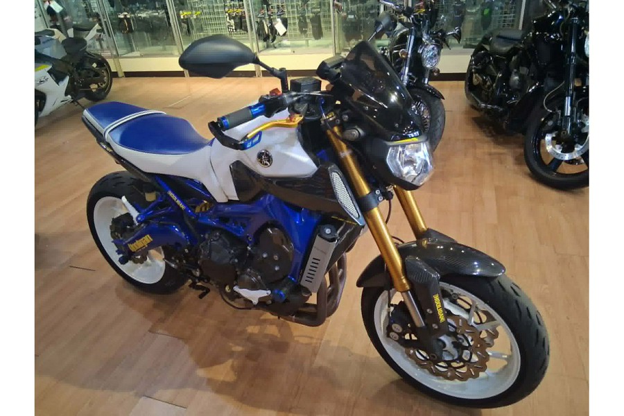 2015 FZ-09 - Yamaha
