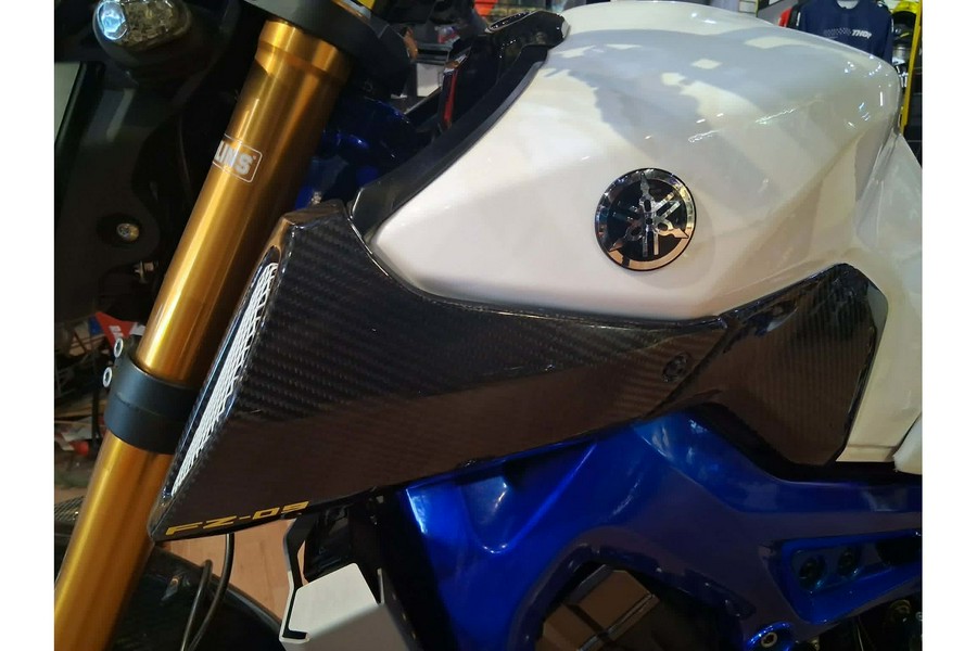 2015 FZ-09 - Yamaha