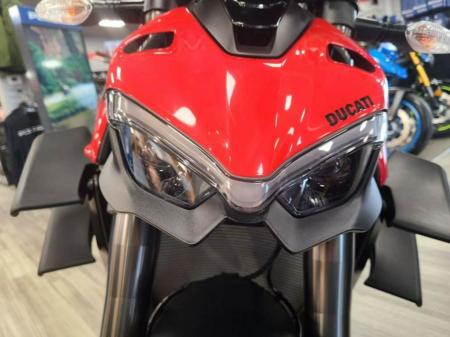 2023 Ducati Streetfighter V4 Ducati Red