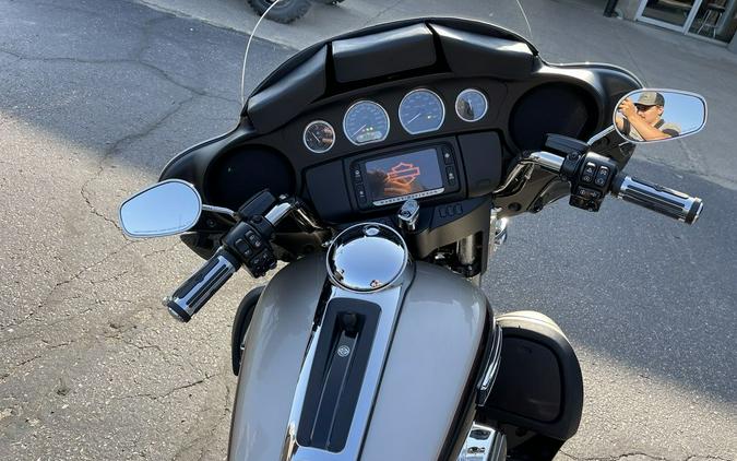 2018 Harley-Davidson® FLHTCU - Electra Glide® Ultra Classic®