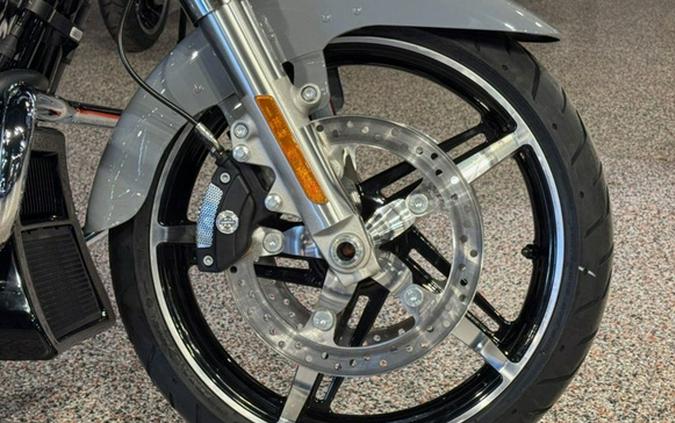 2026 Harley-Davidson FLHX - Street Glide