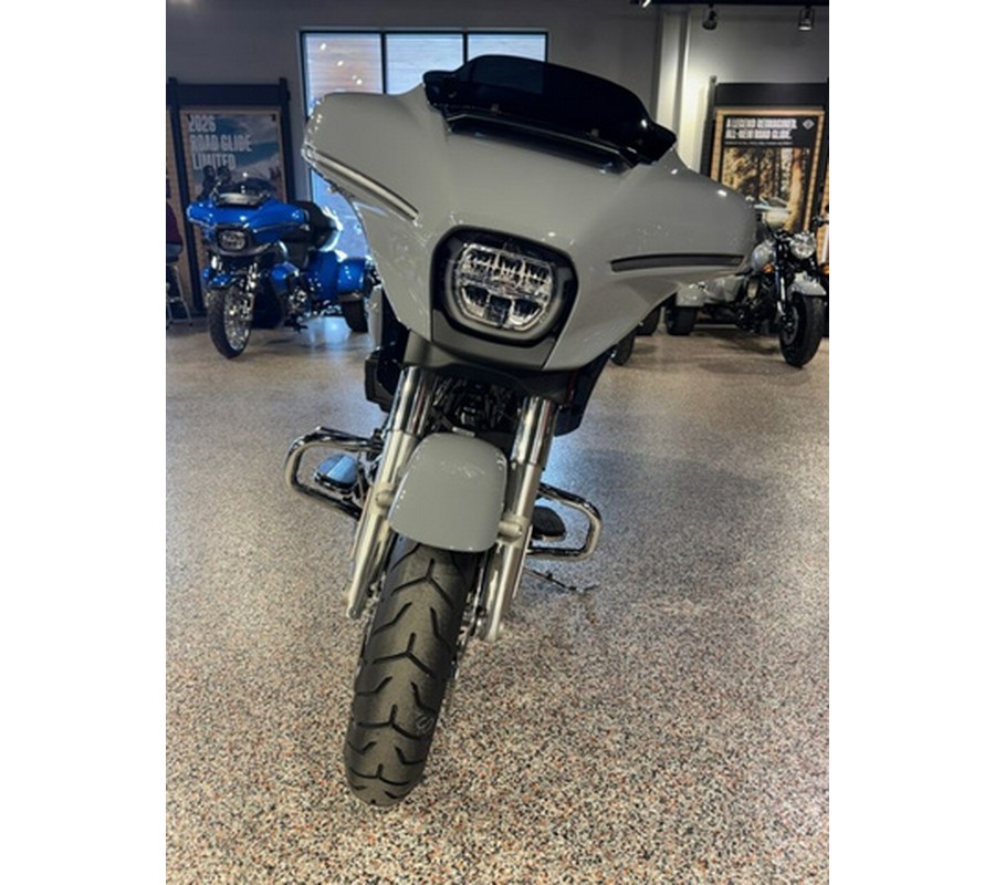 2026 Harley-Davidson FLHX - Street Glide