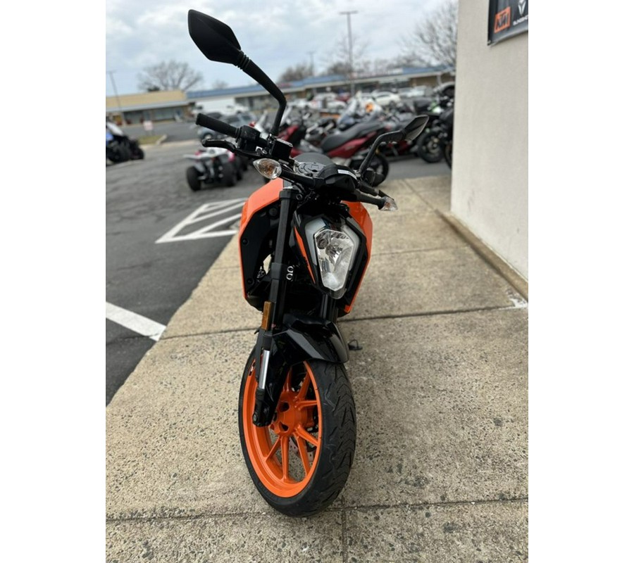 2021 KTM 200 Duke