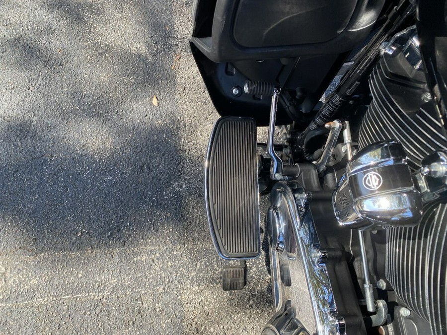 2022 Harley-Davidson® Tri Glide® Ultra FLHTCUTG