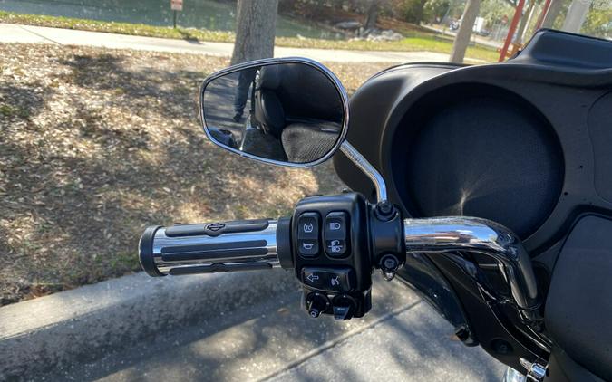 2022 Harley-Davidson® Tri Glide® Ultra FLHTCUTG