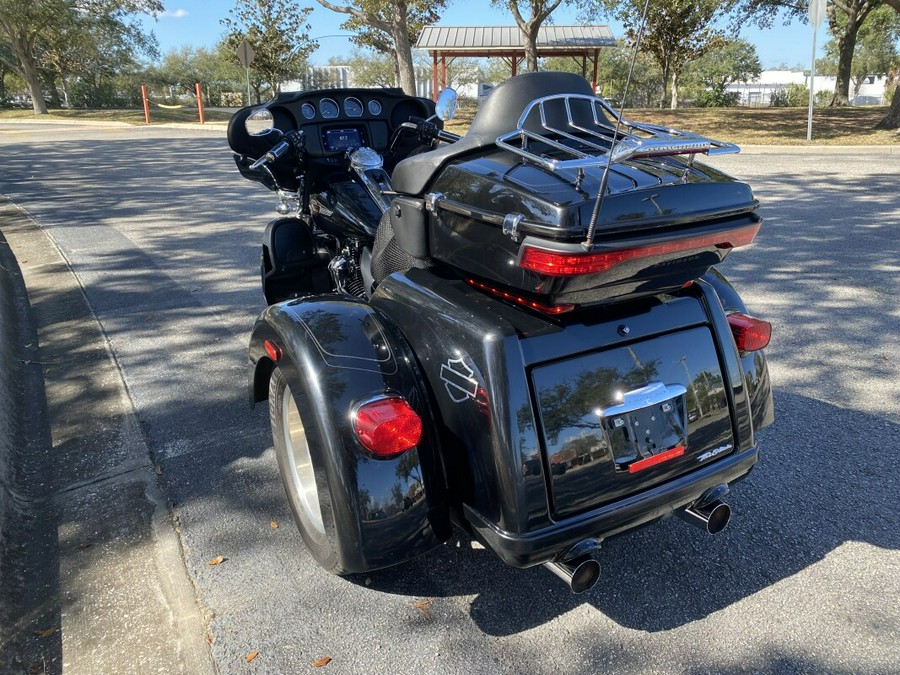 2022 Harley-Davidson® Tri Glide® Ultra FLHTCUTG
