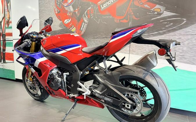 2026 Honda CBR1000RR-R Fireblade SP