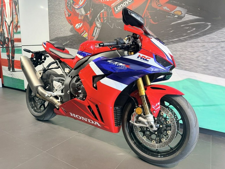 2026 Honda CBR1000RR-R Fireblade SP