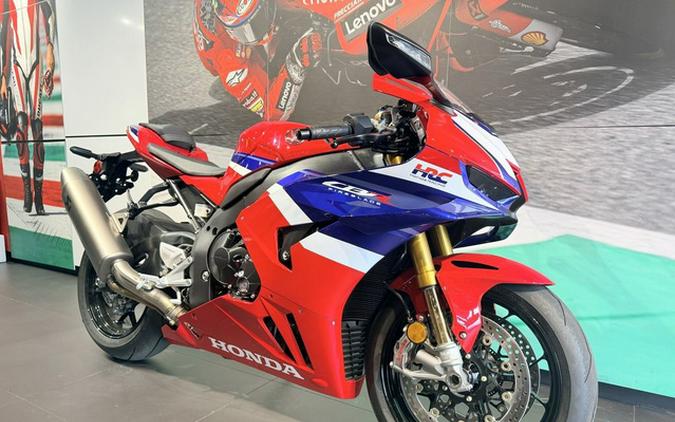 2026 Honda CBR1000RR-R Fireblade SP