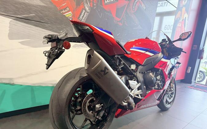 2026 Honda CBR1000RR-R Fireblade SP