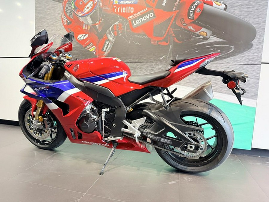 2026 Honda CBR1000RR-R Fireblade SP