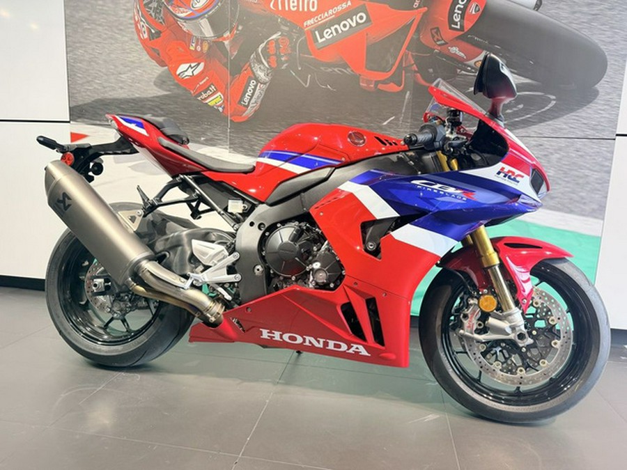 2026 Honda CBR1000RR-R Fireblade SP