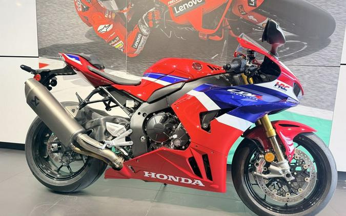 2026 Honda CBR1000RR-R Fireblade SP