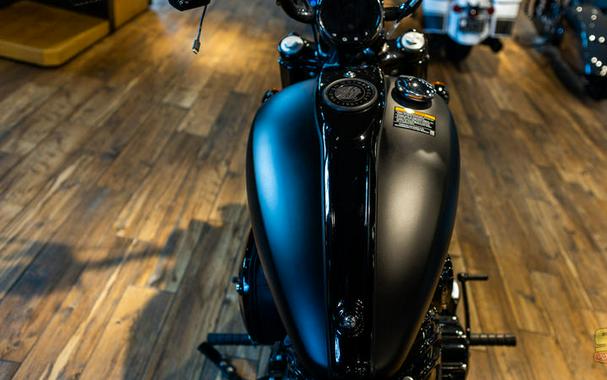 2023 Indian Motorcycle® Chief® Bobber Dark Horse® Black Smoke