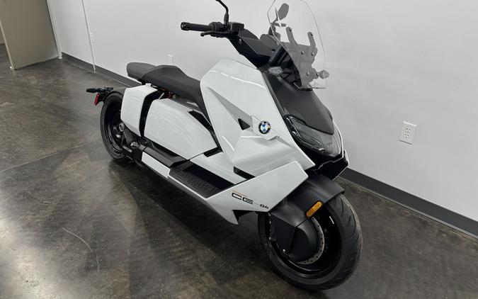 2025 BMW CE 04