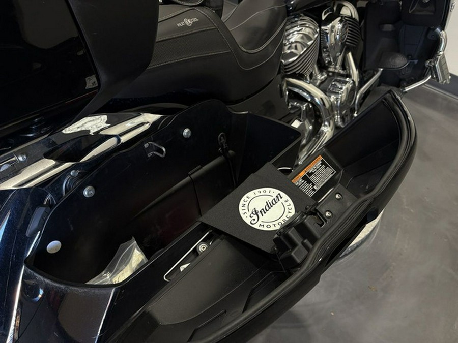 2021 Indian Roadmaster Limited Thunder Black Azure Crystal