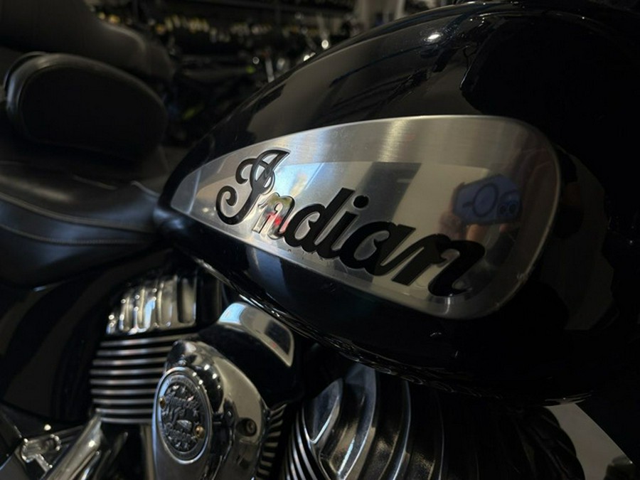 2021 Indian Roadmaster Limited Thunder Black Azure Crystal
