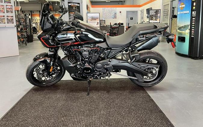 2026 Harley-Davidson® FLHLT - Street Glide® 3 Limited