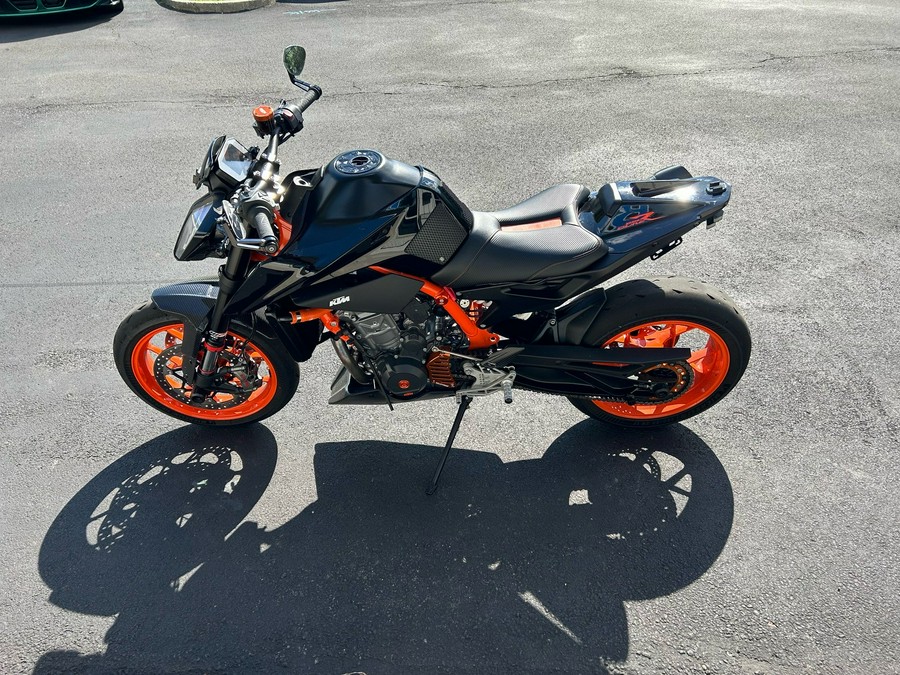 2023 KTM Duke 890 R