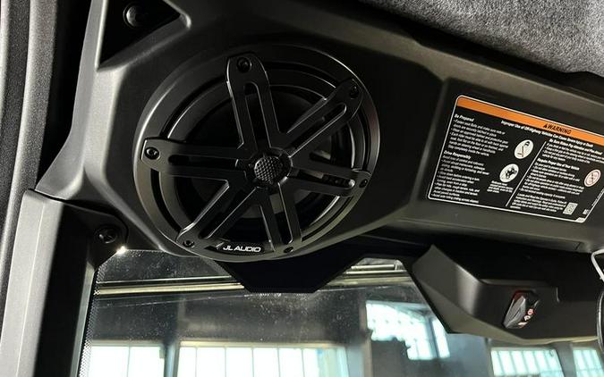 2026 Can-Am® 0009FTG00 DEFENDER