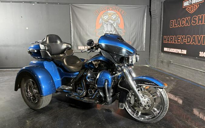 2018 Harley-Davidson® Tri Glide® Ultra FLHTCUTG