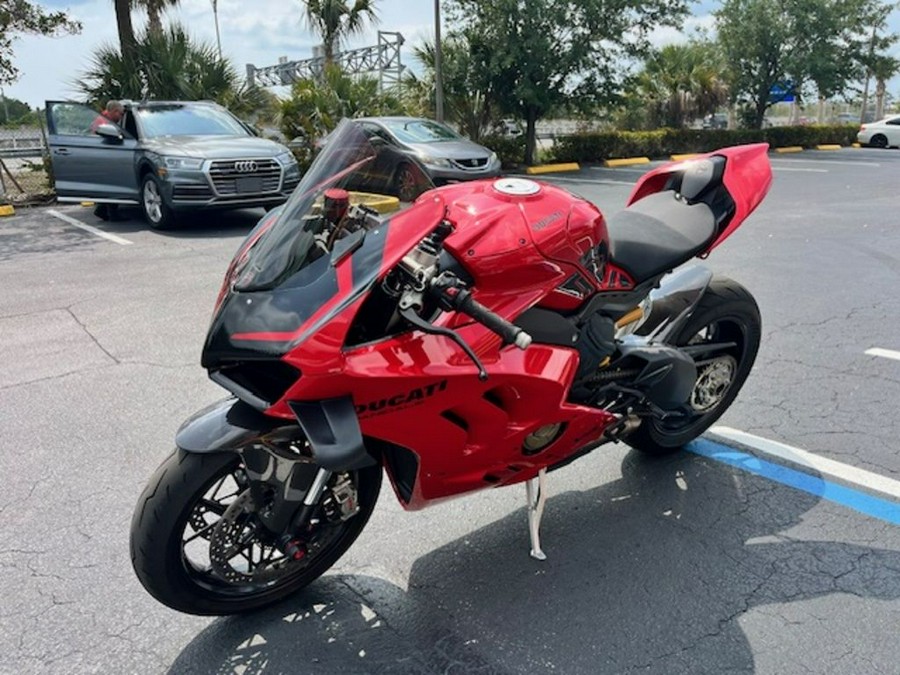 2022 Ducati Panigale V4 Ducati Red