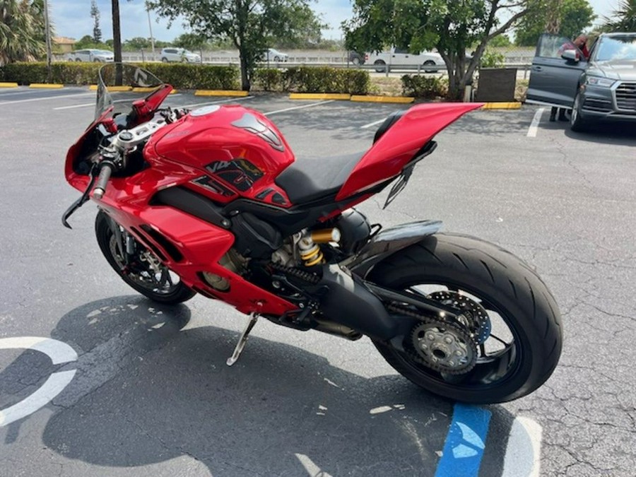 2022 Ducati Panigale V4 Ducati Red