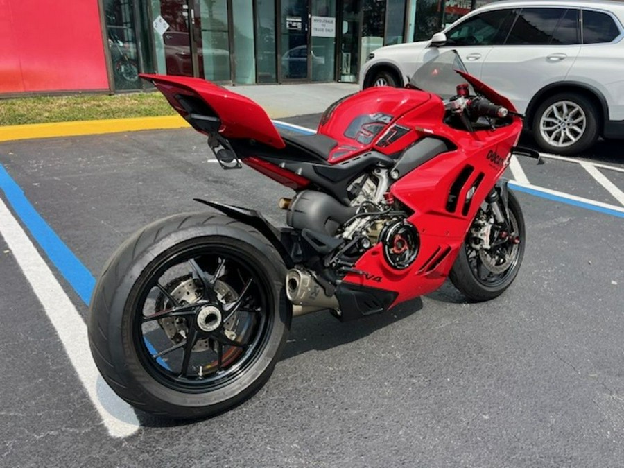 2022 Ducati Panigale V4 Ducati Red