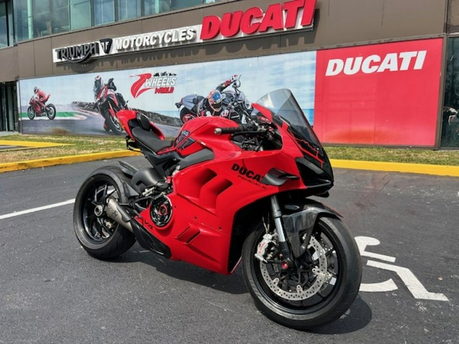 2022 Ducati Panigale V4 Ducati Red