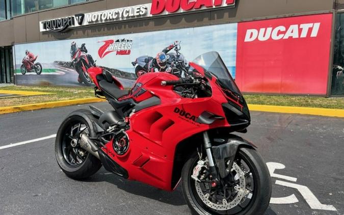 2022 Ducati Panigale V4 Ducati Red