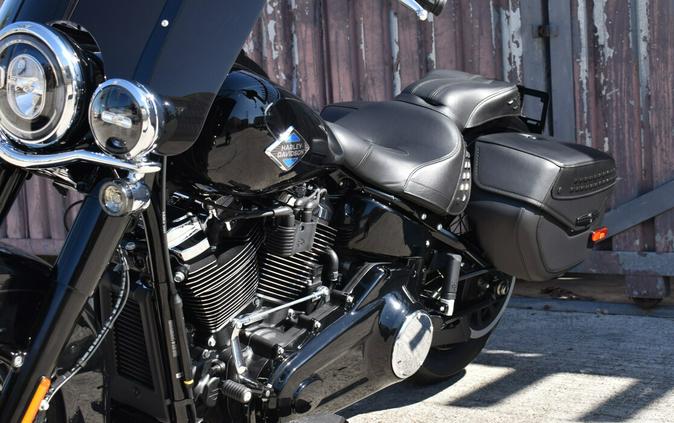 2025 Harley-Davidson® Heritage Classic FLHC