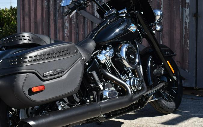 2025 Harley-Davidson® Heritage Classic FLHC