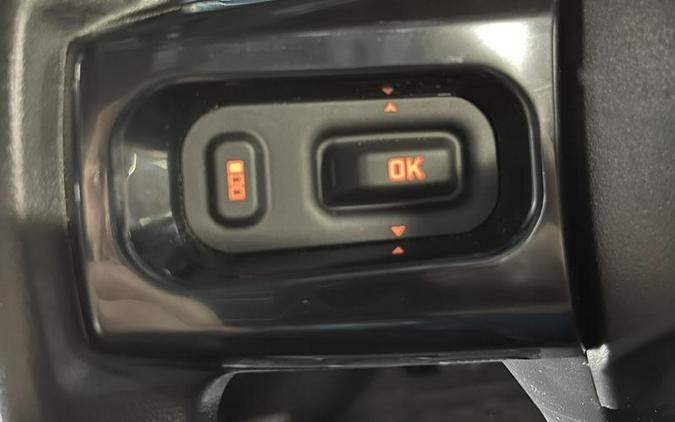 2026 Can-Am® 0009FTG00 DEFENDER