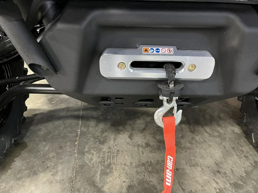 2026 Can-Am® 0009FTG00 DEFENDER