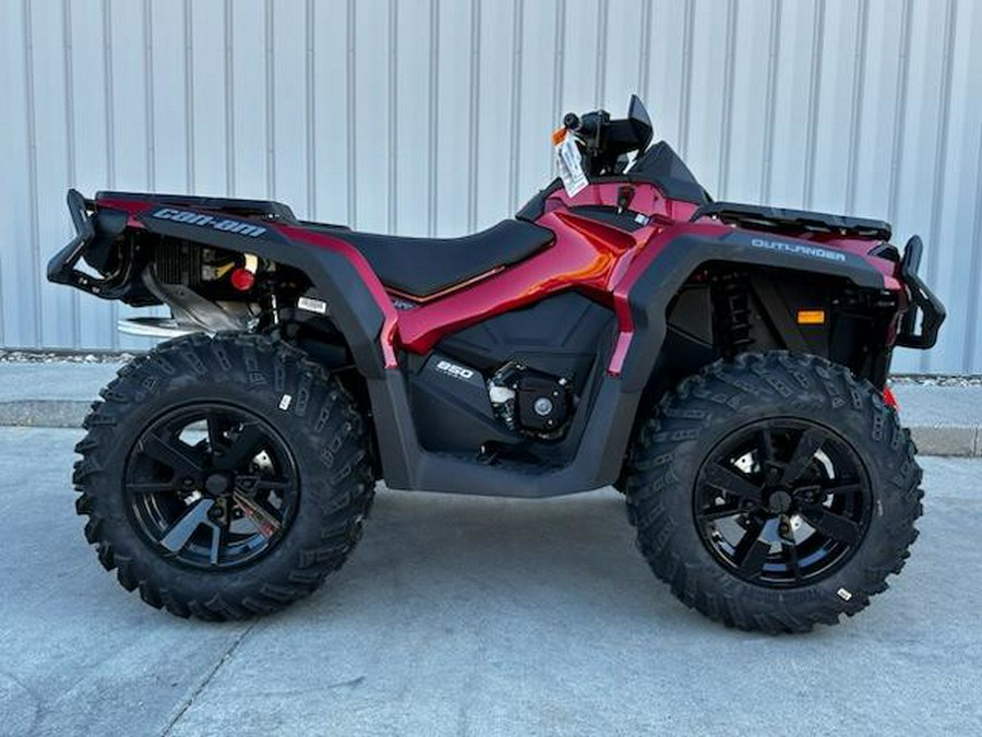 2024 Can-Am Outlander XT 850 Red