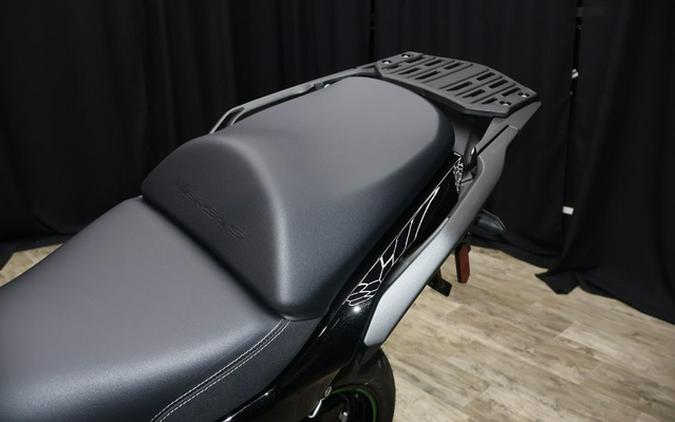 2025 Kawasaki Versys 1100 SE LT ABS