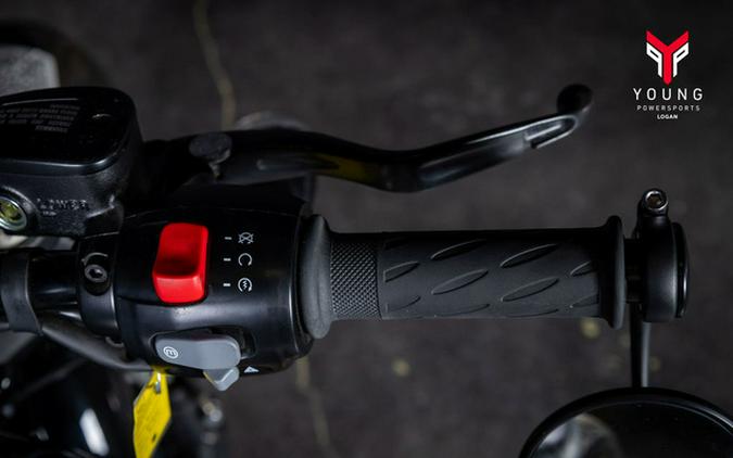 2025 Triumph Bonneville Bobber TFC Phantom Black/Marble Gold