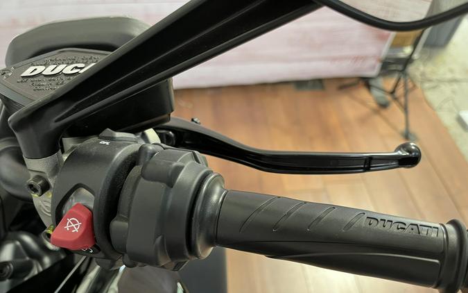 2025 Ducati DIAVEL V4