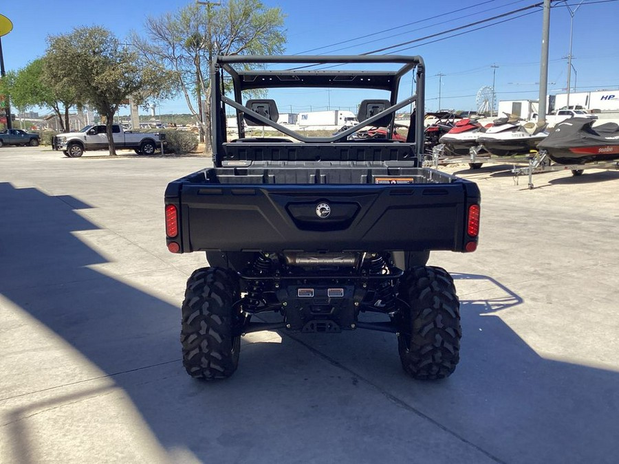 2025 Can-Am Defender DPS HD10