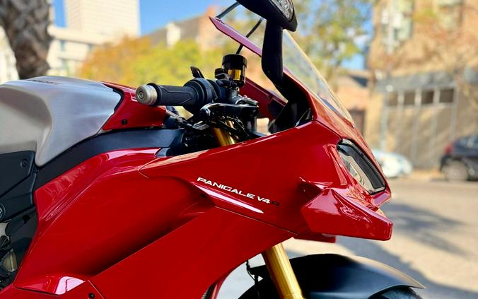 2027 Ducati PANIGALE V4R
