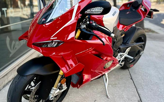 2027 Ducati PANIGALE V4R