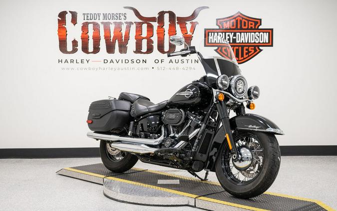 2018 Harley-Davidson® FLHCS - Softail® Heritage Classic 114