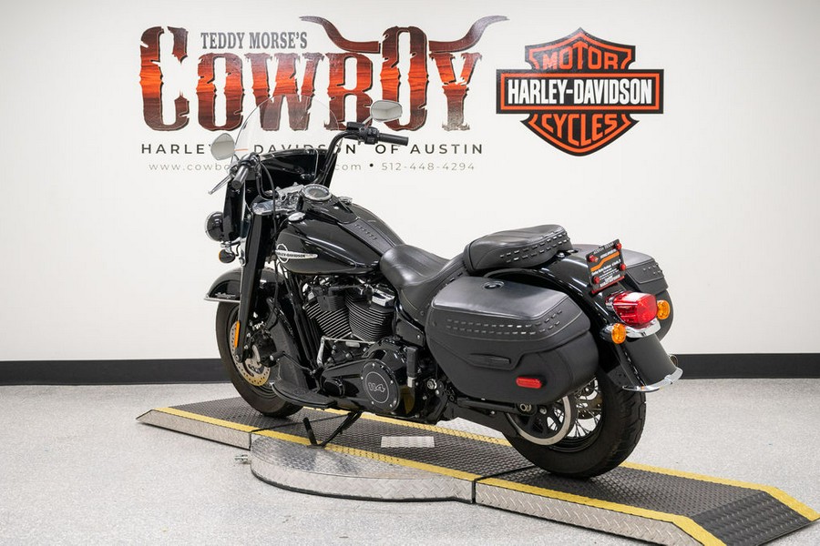 2018 Harley-Davidson® FLHCS - Softail® Heritage Classic 114