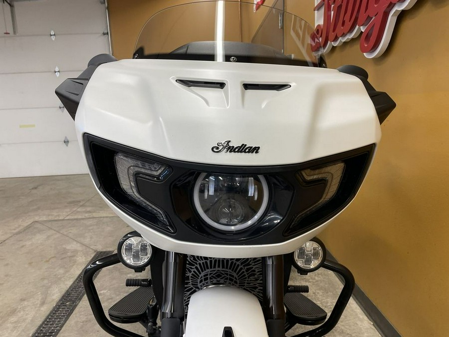 2021 Indian Motorcycle® Challenger® Dark Horse White Smoke