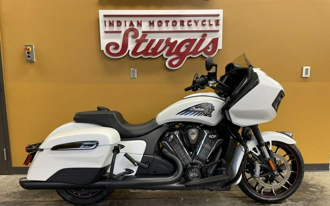 2021 Indian Motorcycle® Challenger® Dark Horse White Smoke