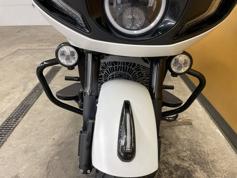 2021 Indian Motorcycle® Challenger® Dark Horse White Smoke