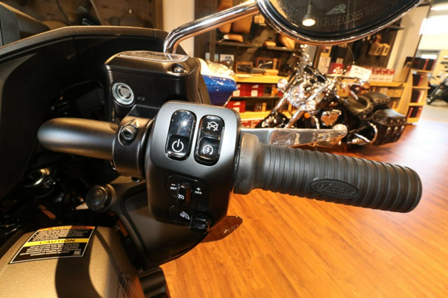 2025 Indian Motorcycle® Challenger® Heavy Metal Smoke