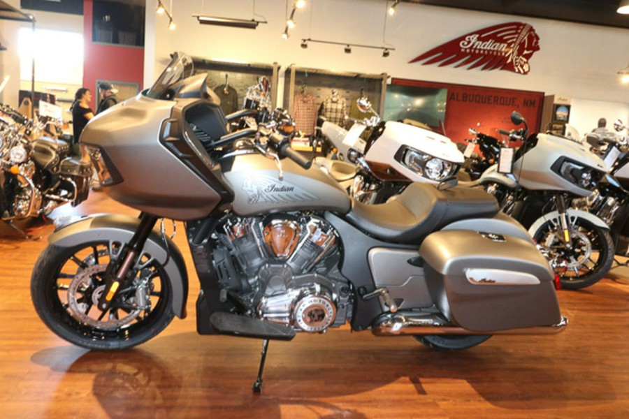 2025 Indian Motorcycle® Challenger® Heavy Metal Smoke