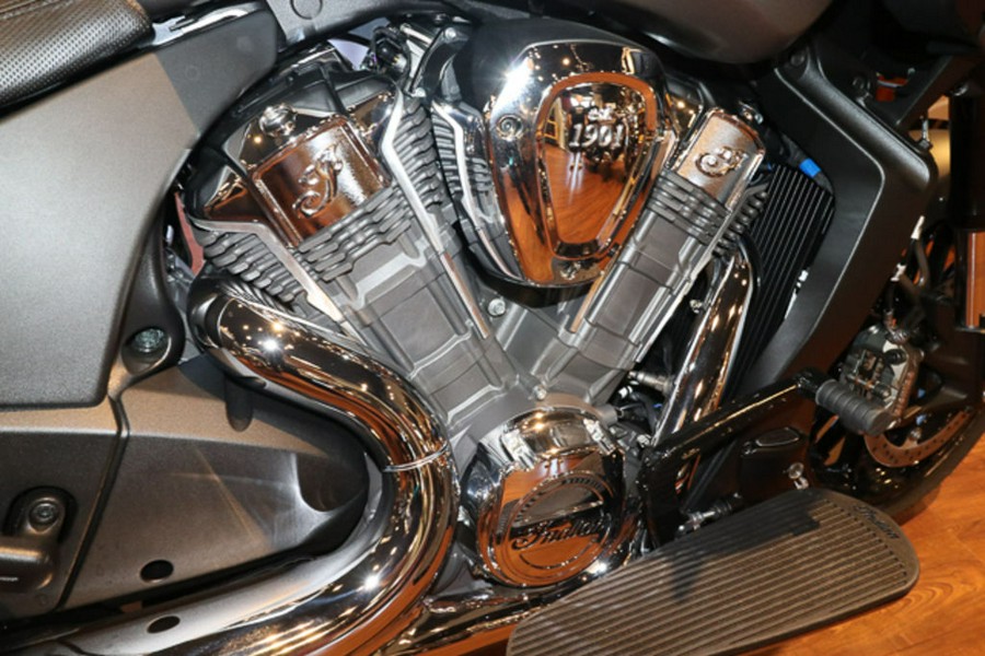 2025 Indian Motorcycle® Challenger® Heavy Metal Smoke