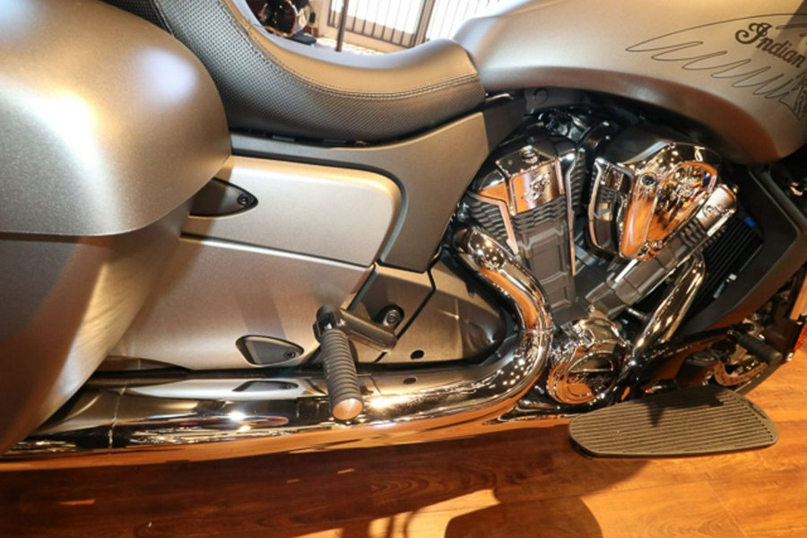 2025 Indian Motorcycle® Challenger® Heavy Metal Smoke